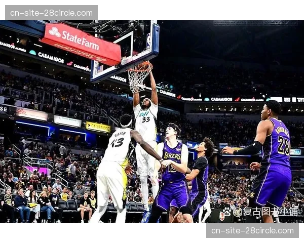 里夫斯26分7篮板5助攻稳定输出 湖人第三得分点持续发力